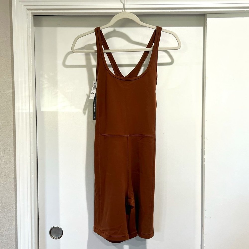 NWT Aritzia TnAction TNALIFE™ SURGE ROMPER, size L